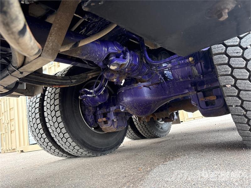 Mack GR64FT Granite 6x4 Granite Heavy Haul Roll-Off Tru Camion con cassone scarrabile