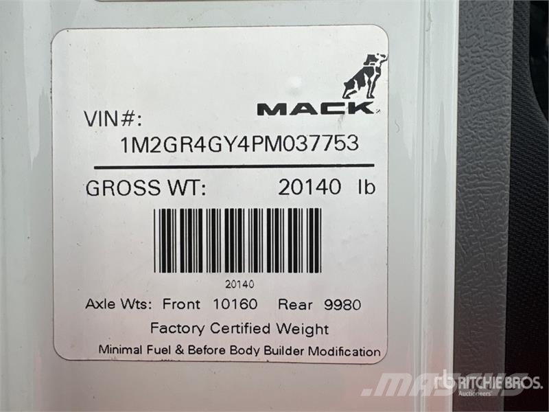 Mack GR64FT Granite 6x4 Granite Heavy Haul Roll-Off Tru Camion con cassone scarrabile