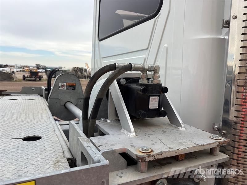 Mack GR64FT Granite 6x4 Granite Heavy Haul Roll-Off Tru Camion con cassone scarrabile