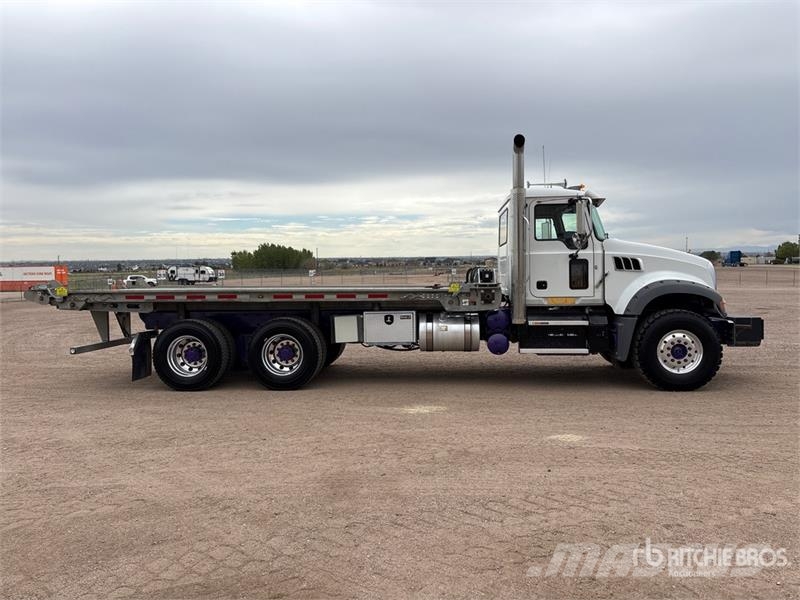 Mack GR64FT Granite 6x4 Granite Heavy Haul Roll-Off Tru Camion con cassone scarrabile