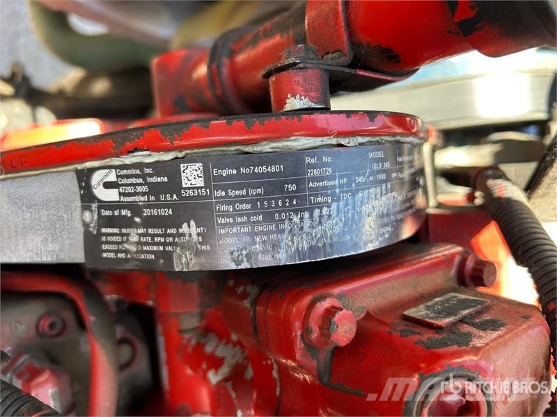 Mack GU533 平ボディー