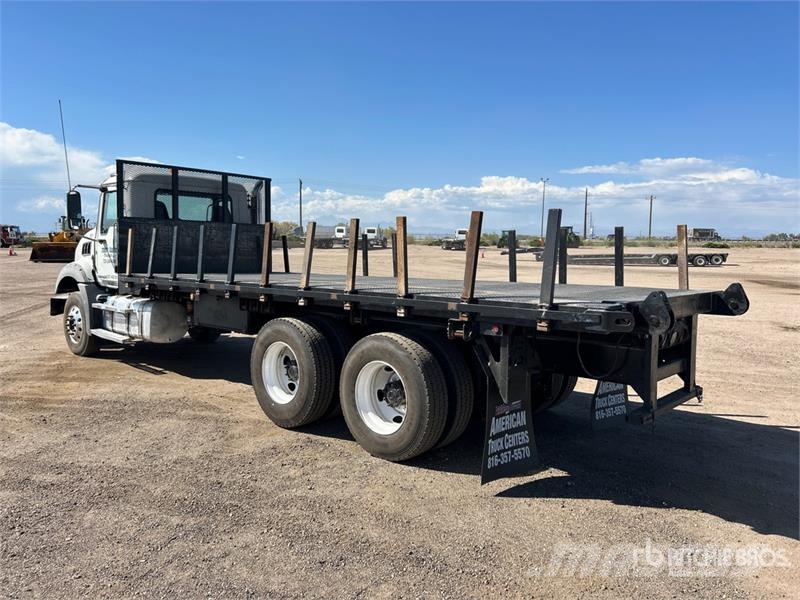 Mack GU533 平ボディー