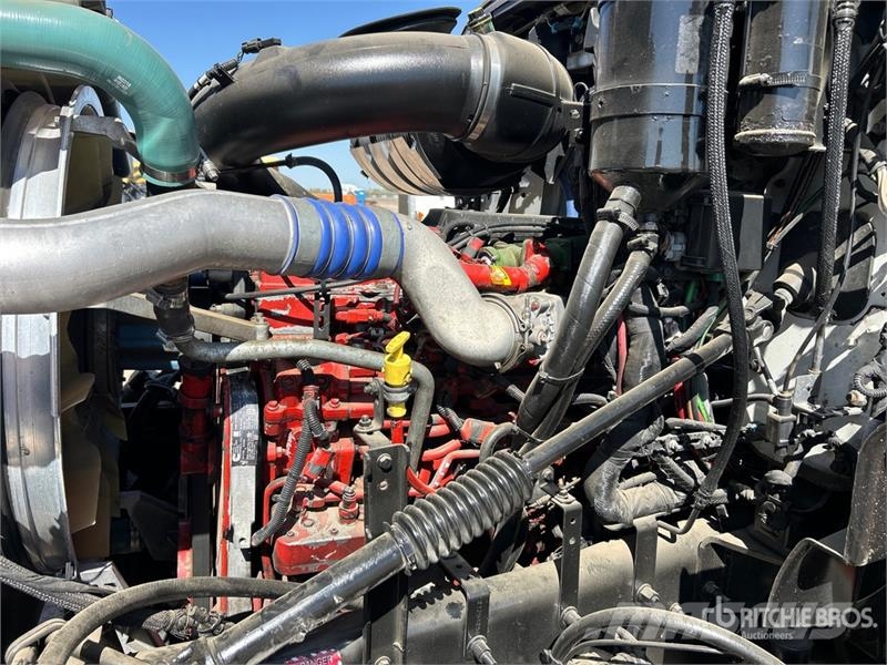 Mack GU533 平ボディー