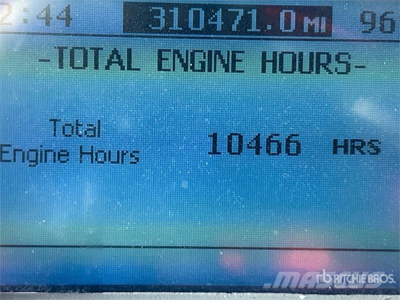 Mack GU533 平ボディー