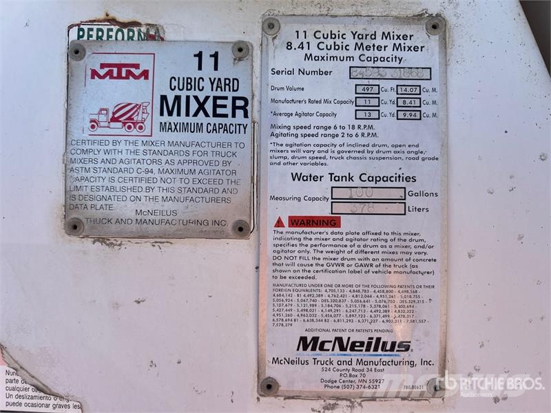 Mack GU713 12x4 Mixer Truck شاحنات خرسانة