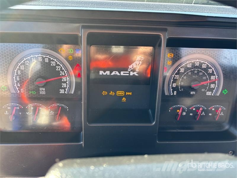 Mack MD 4x2 Car Carrier Truck Vehicle transporters