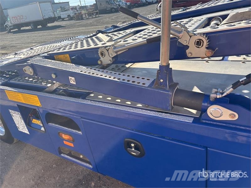 Mack MD 4x2 Car Carrier Truck Evakuatori