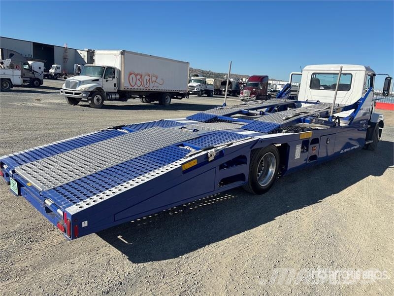Mack MD 4x2 Car Carrier Truck Camiones portavehículos
