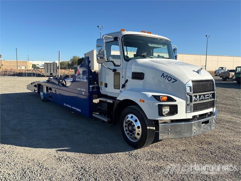 Mack MD 4x2 Car Carrier Truck Evakuatori