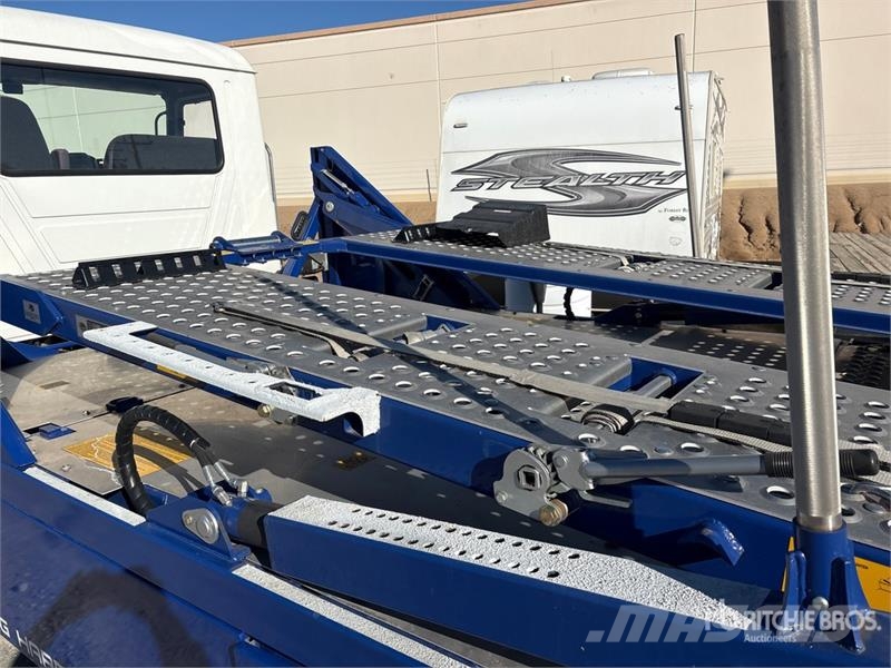 Mack MD 4x2 Car Carrier Truck Evakuatori