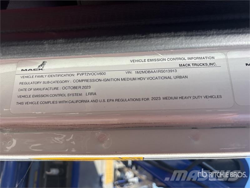 Mack MD 4x2 Car Carrier Truck Evakuatori