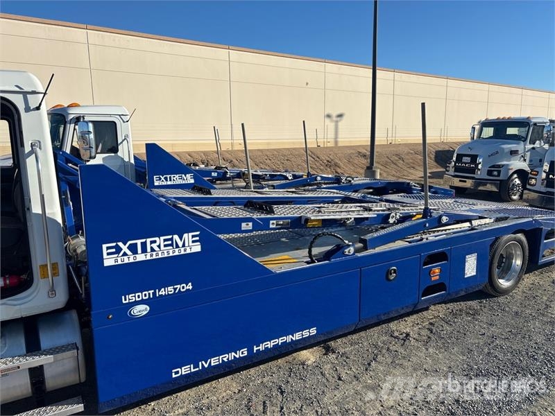 Mack MD 4x2 Car Carrier Truck Járműszállítók