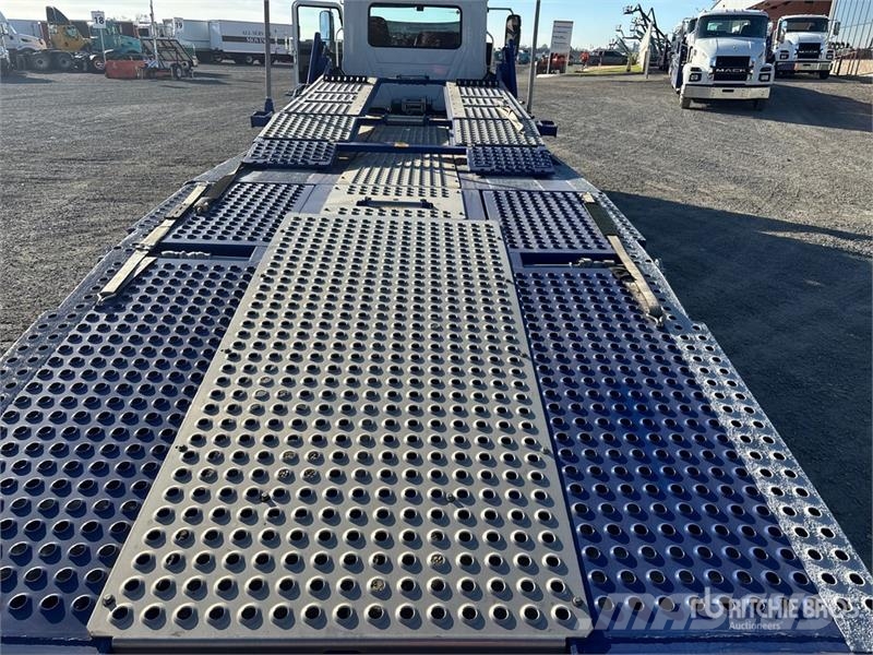 Mack MD 4x2 Car Carrier Truck Vehicle transporters