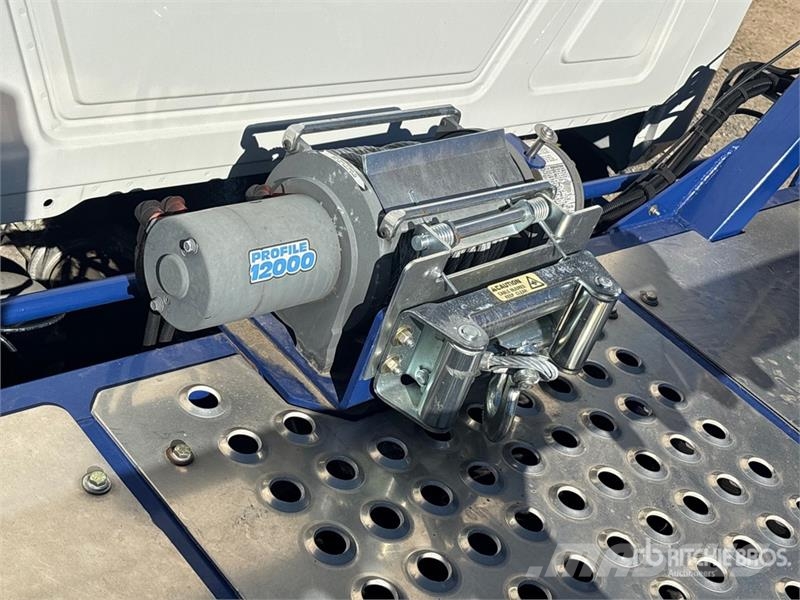 Mack MD 4x2 Car Carrier Truck Camiones portavehículos