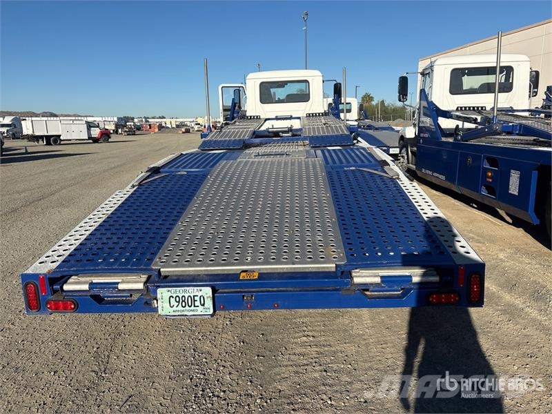 Mack MD 4x2 Car Carrier Truck Evakuatori
