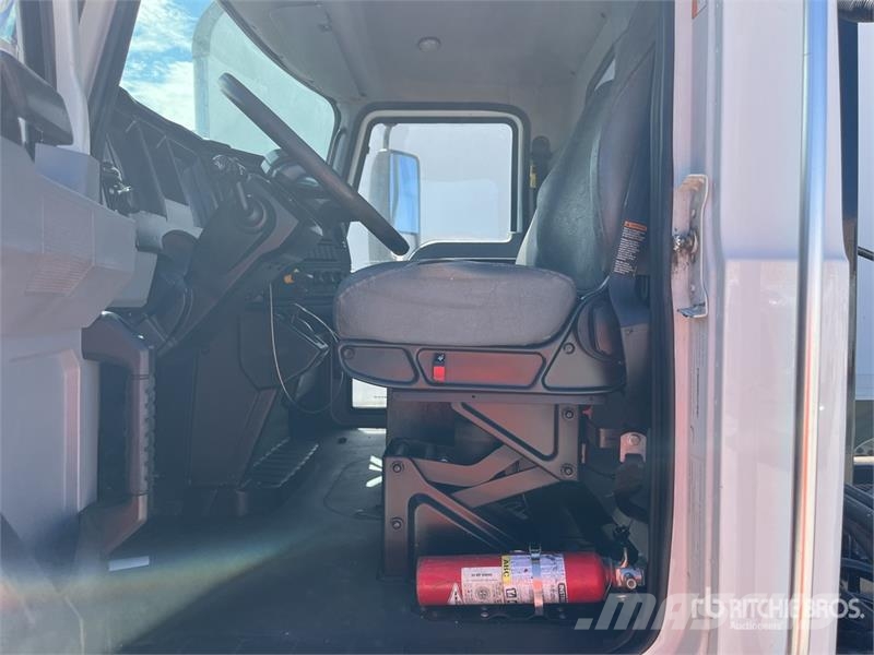 Mack MD642 4x2 Roll-Off Truck Portaalsysteem vrachtwagens