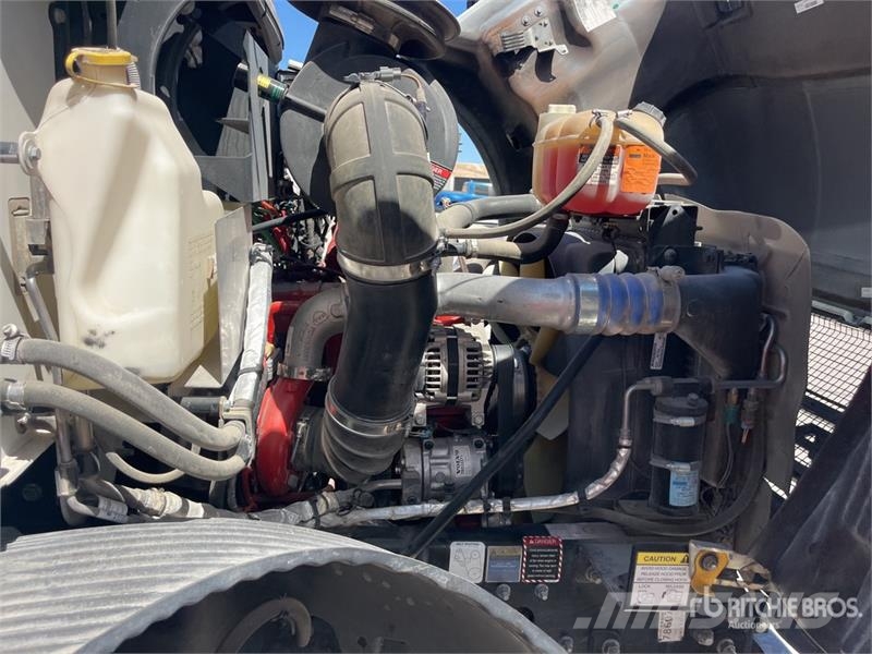 Mack MD642 4x2 Roll-Off Truck Portaalsysteem vrachtwagens
