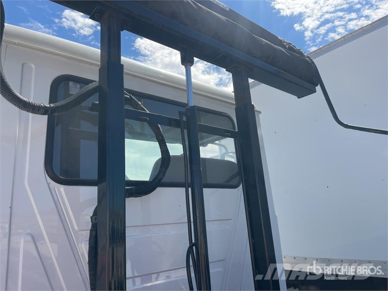 Mack MD642 4x2 Roll-Off Truck Portaalsysteem vrachtwagens