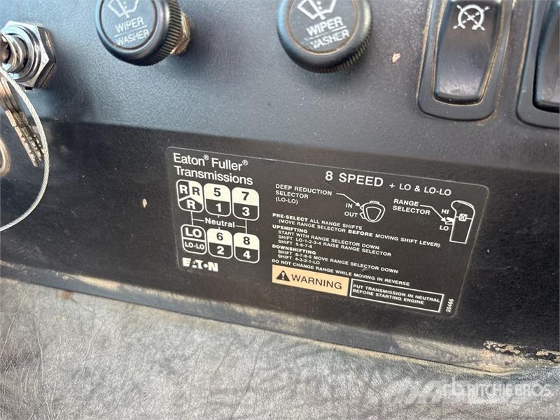 Mack MR688S 混凝土車