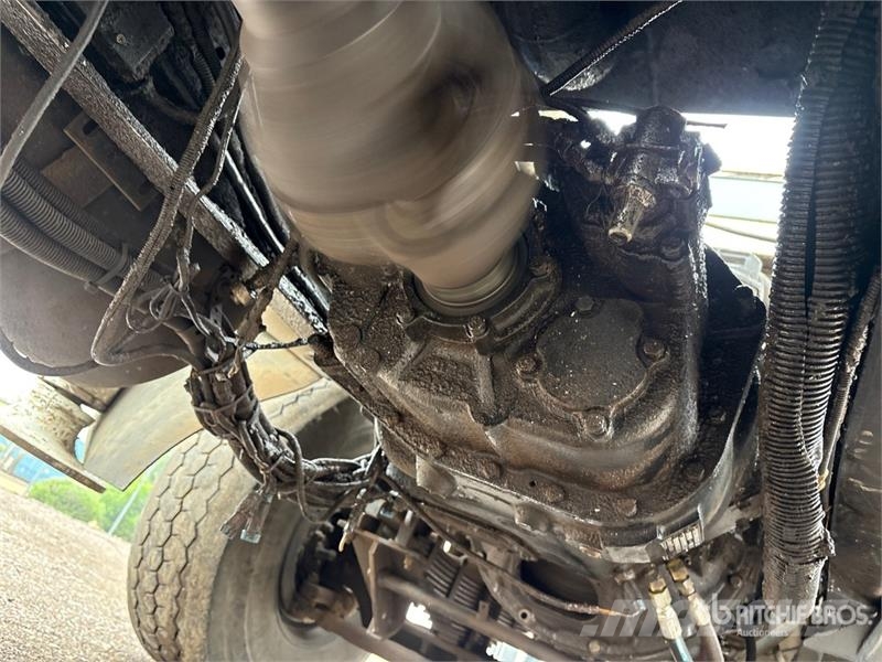 Mack MR688S Betonmixers en pompen