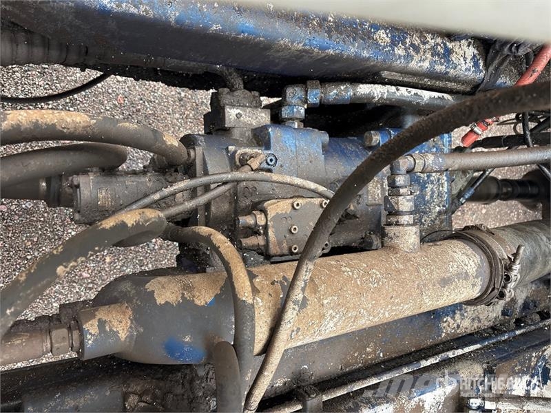 Mack MR688S Betonmixers en pompen