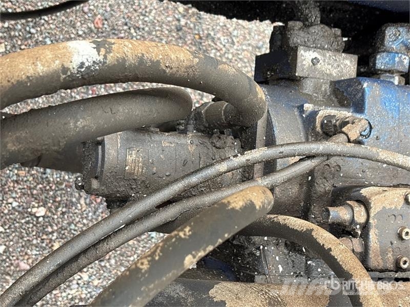 Mack MR688S Betonmixers en pompen