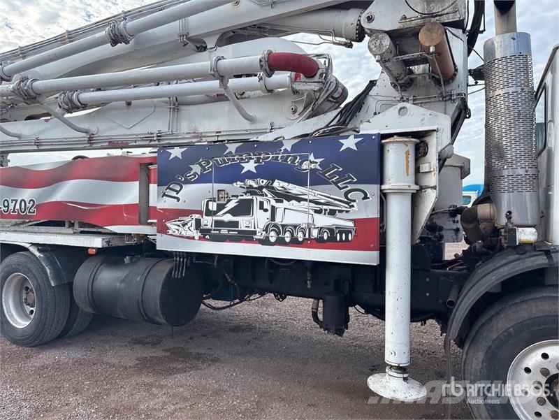 Mack MR688S 混凝土車