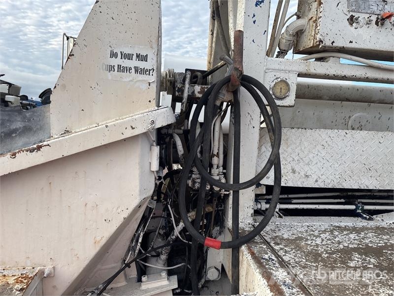 Mack MR688S 混凝土車