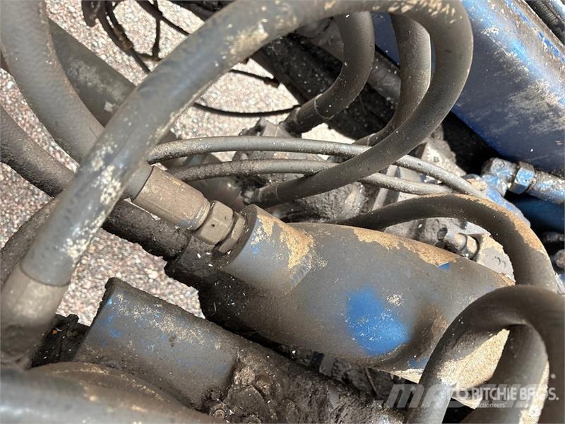 Mack MR688S Betonmixers en pompen