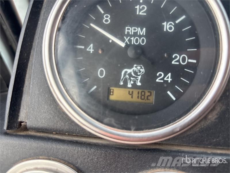 Mack MR688S 混凝土車