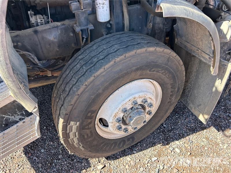Mack MR688S 4000 gal 6x4 Water Truck Water bowser