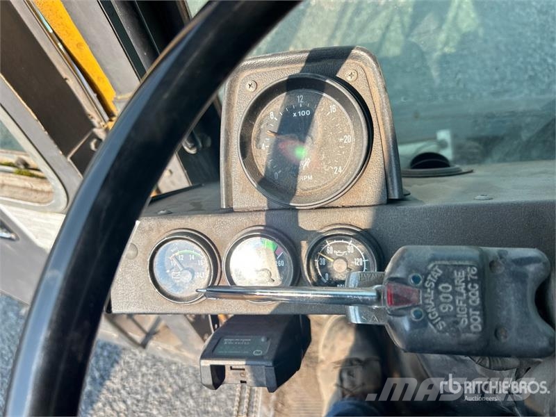 Mack MR688S 6x4 Water Truck (Inoperable) Поливочные машины