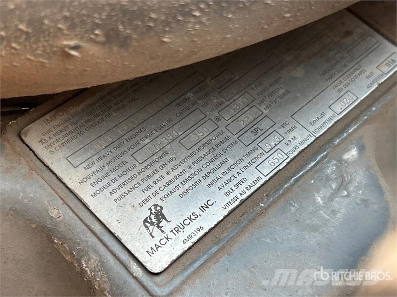 Mack MR688S 6x4 Water Truck (Inoperable) Поливочные машины