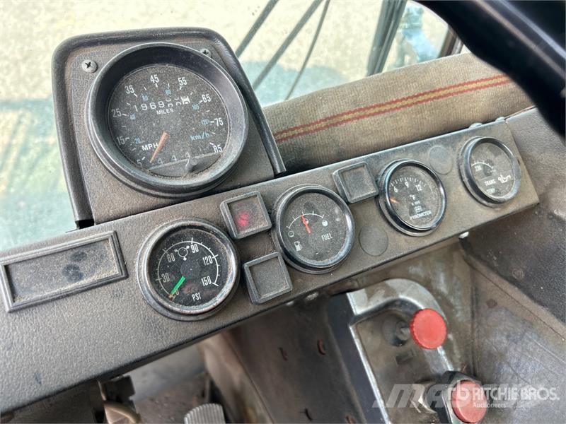 Mack MR688S 6x4 Water Truck (Inoperable) Поливочные машины