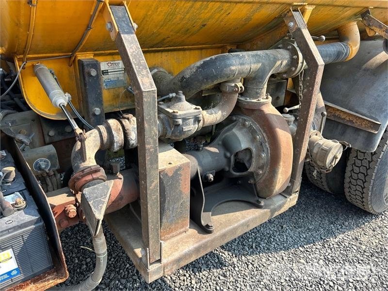 Mack MR688S 6x4 Water Truck (Inoperable) Поливочные машины