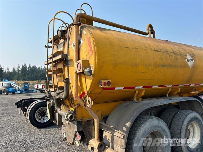 Mack MR688S 6x4 Water Truck (Inoperable) Поливочные машины