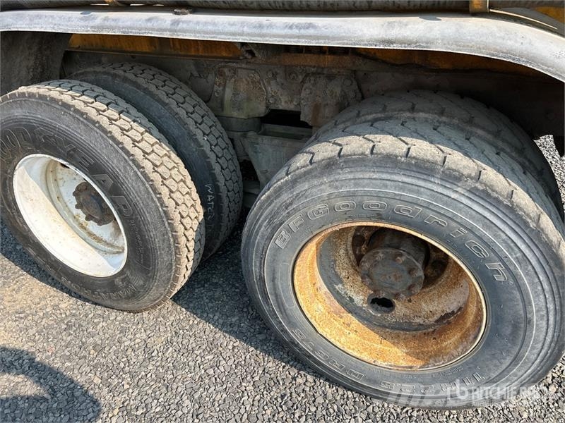 Mack MR688S 6x4 Water Truck (Inoperable) Поливочные машины