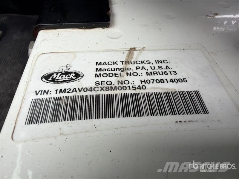 Mack MRU613 Kamioni mešalice za beton