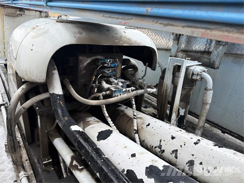 Mack MRU613 Kamioni mešalice za beton