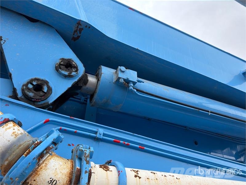 Mack MRU613 Kamioni mešalice za beton