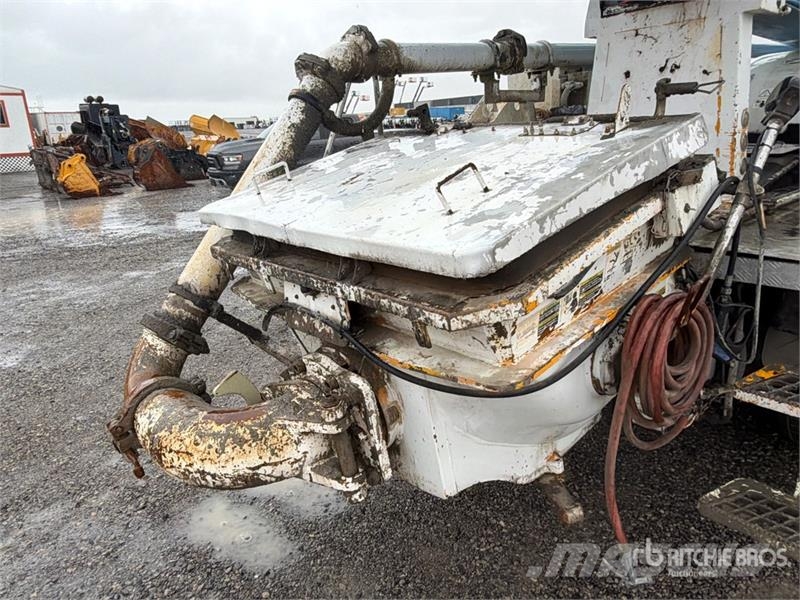 Mack MRU613 Kamioni mešalice za beton