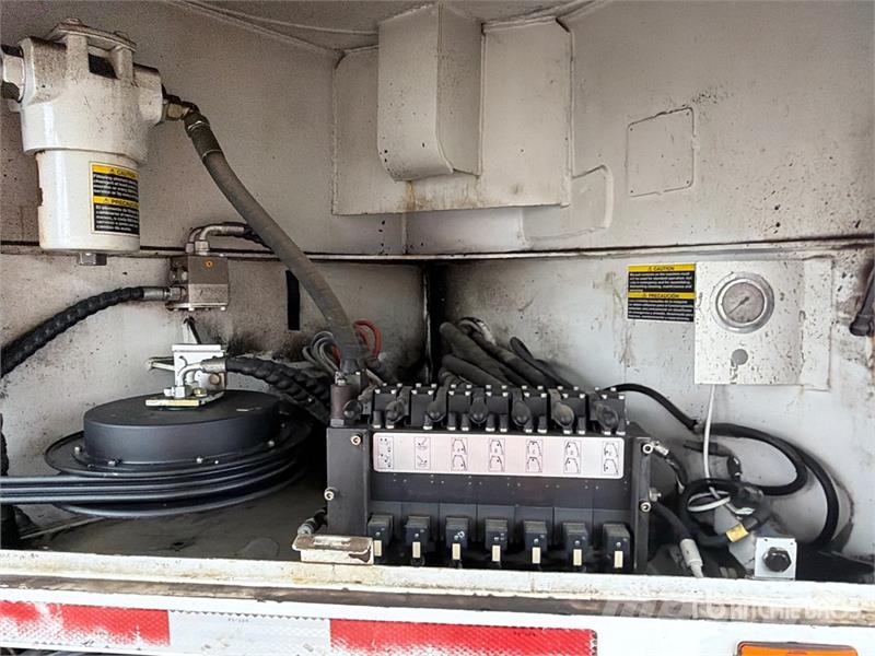 Mack MRU613 Kamioni mešalice za beton