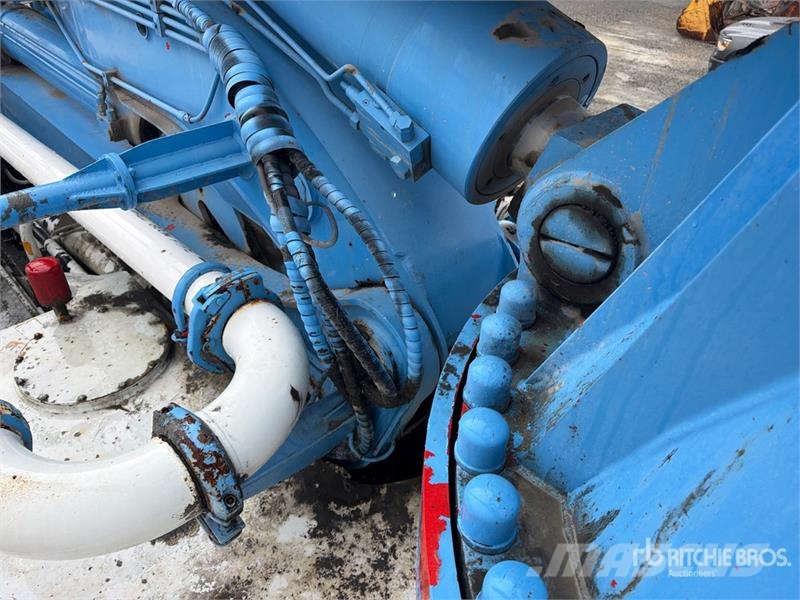 Mack MRU613 Kamioni mešalice za beton