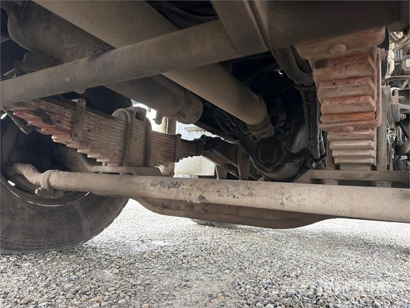 Mack MRU613 Kamioni mešalice za beton
