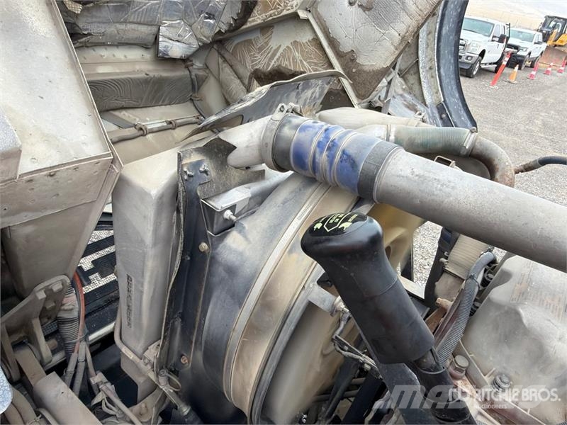 Mack MRU613 Kamioni mešalice za beton