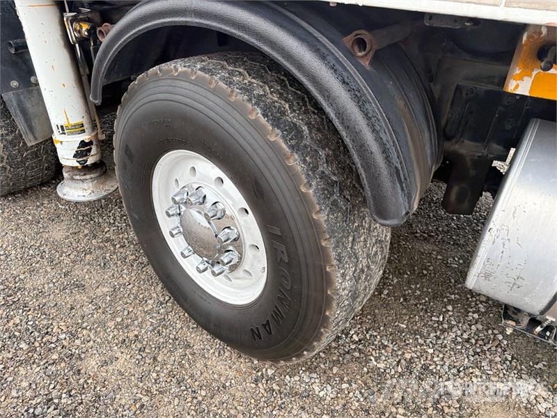 Mack MRU613 Kamioni mešalice za beton