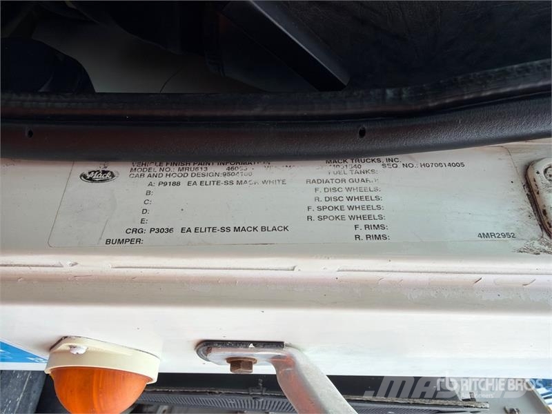 Mack MRU613 Kamioni mešalice za beton