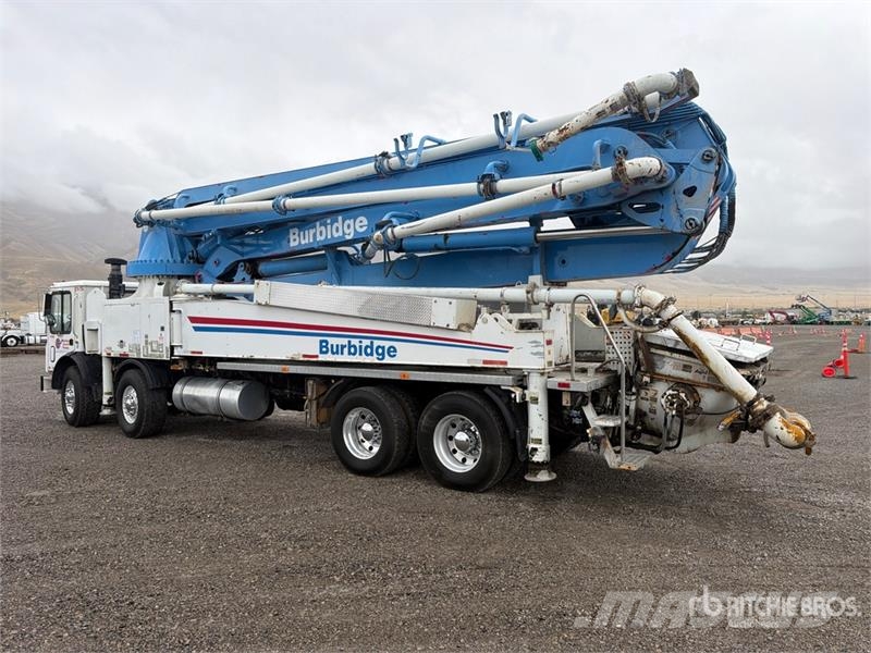 Mack MRU613 Kamioni mešalice za beton