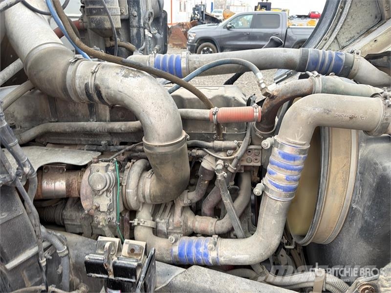 Mack MRU613 Kamioni mešalice za beton