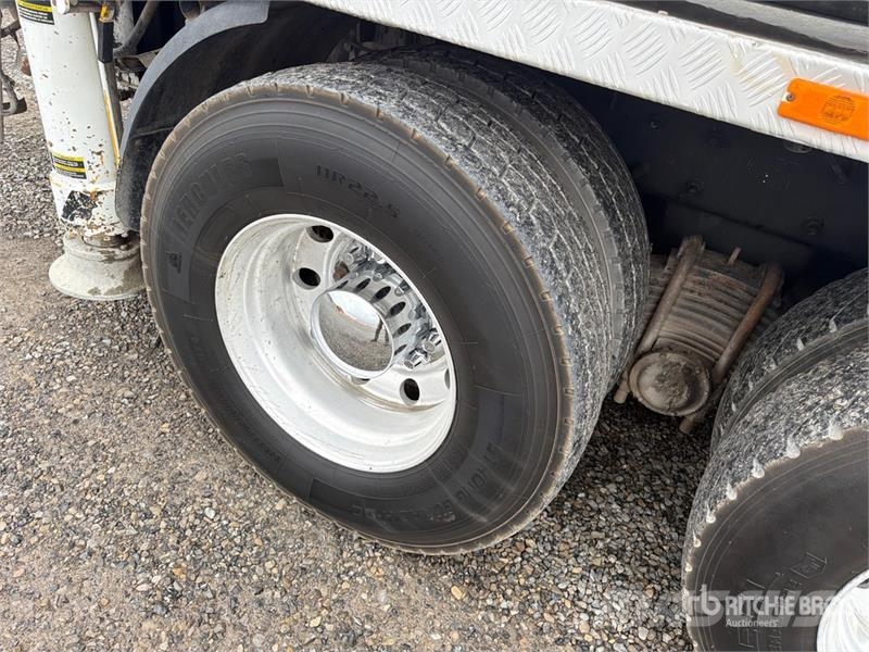 Mack MRU613 Kamioni mešalice za beton